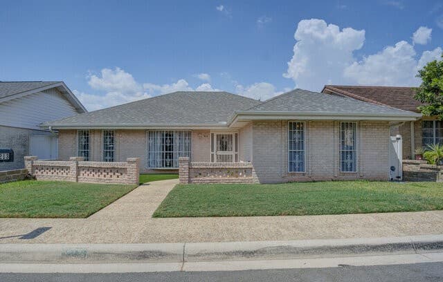 213 Fenwick