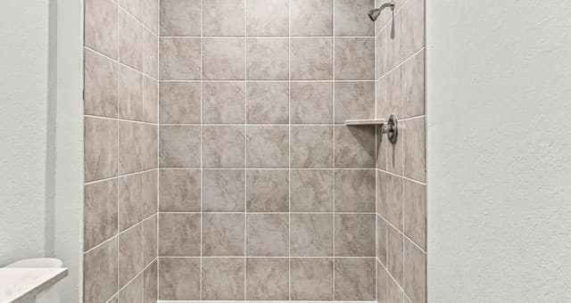 5308 Kenora Crest