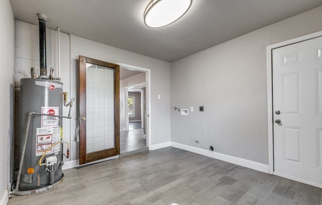 354  Las Palmas Dr, San Antonio, TX 78237 — photo 17