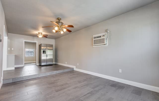 354  Las Palmas Dr, San Antonio, TX 78237 — photo 9