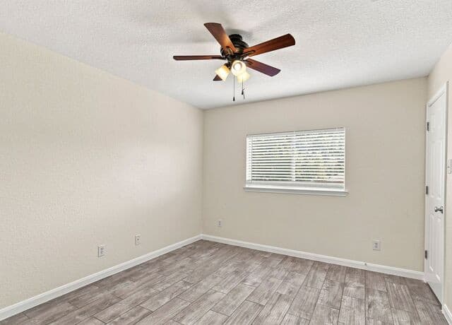 5512  Saffron Way, Leon Valley, TX 78238 — photo 16