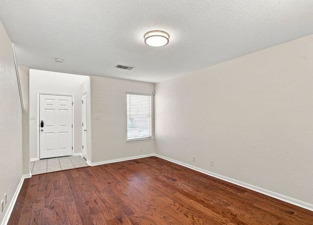 5512  Saffron Way, Leon Valley, TX 78238 — photo 5