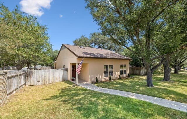 1531  Vista Hill St, San Antonio, TX 78213 — photo 2