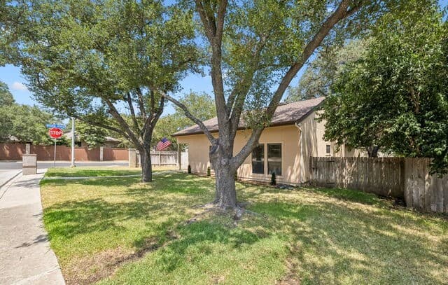 1531  Vista Hill St, San Antonio, TX 78213 — photo 4