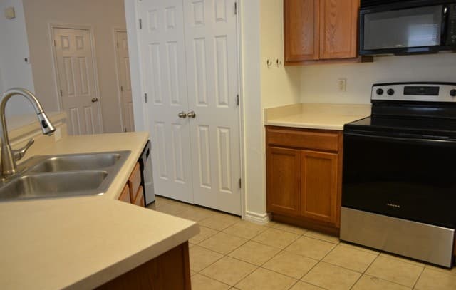 11842  Garden Gate, San Antonio, TX 78213 — photo 9
