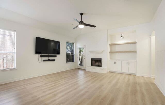 5718  Thunder Oaks, San Antonio, TX 78261 — photo 8