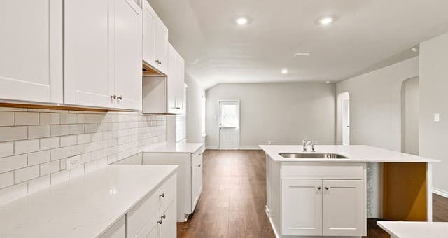 20735  Streamlet End, San Antonio, TX 78266 — photo 9