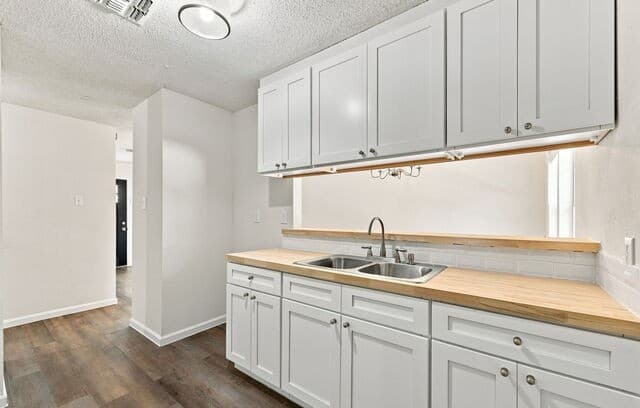 4903  Hemphill Dr, San Antonio, TX 78228 — photo 11
