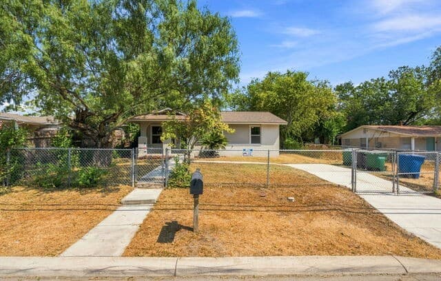 4903  Hemphill Dr, San Antonio, TX 78228 — photo 3