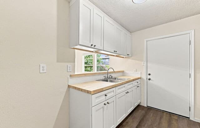 4903  Hemphill Dr, San Antonio, TX 78228 — photo 9