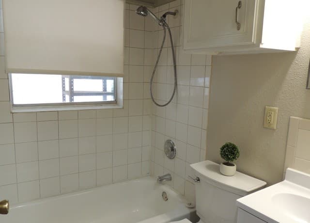 3605 S Olive St, San Antonio, TX 78223 — photo 10
