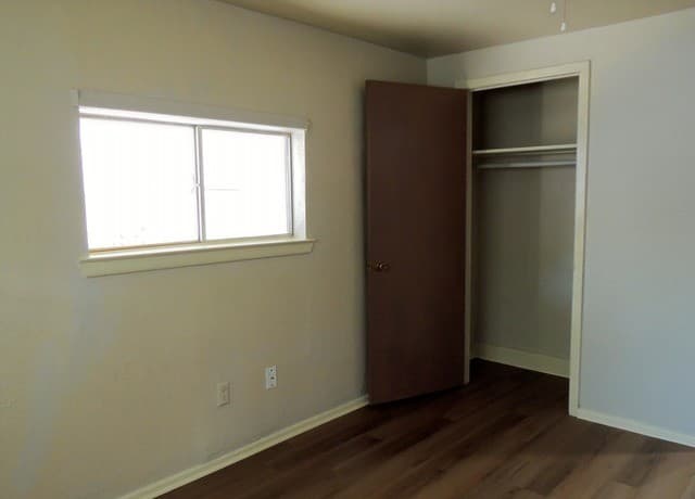 3605 S Olive St, San Antonio, TX 78223 — photo 9