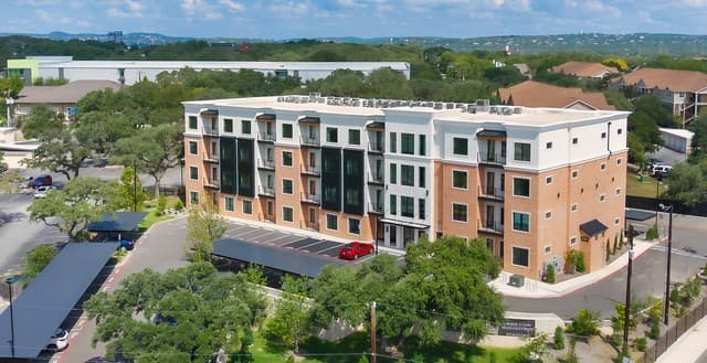 10899 S Hausman Unit 401