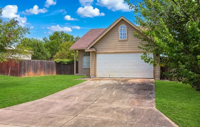 135  Drew Ave, San Antonio, TX 78220 — photo 2