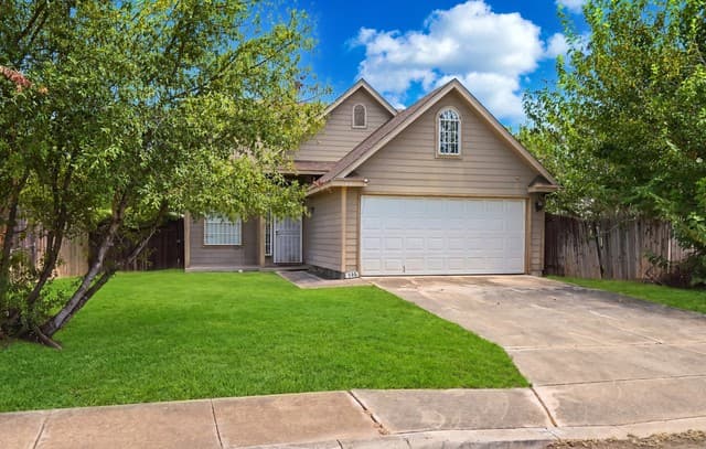 135  Drew Ave, San Antonio, TX 78220 — photo 3