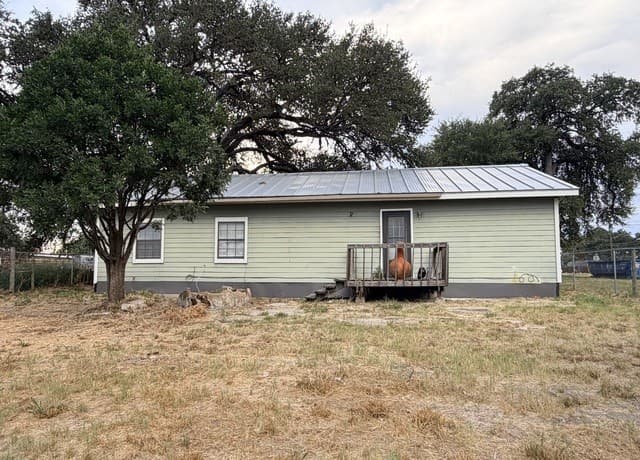 1008 N Main St, Pleasanton, TX 78064 — photo 4