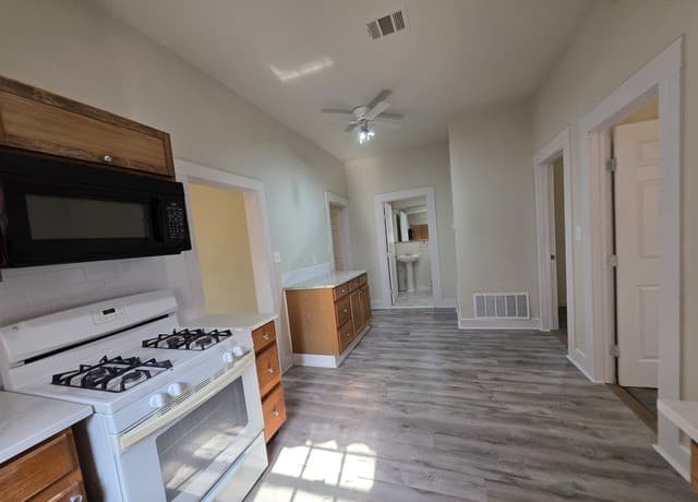 116  Hess, San Antonio, TX 78212 — photo 10