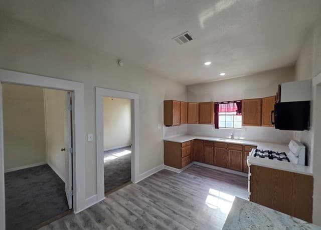 116  Hess, San Antonio, TX 78212 — photo 20