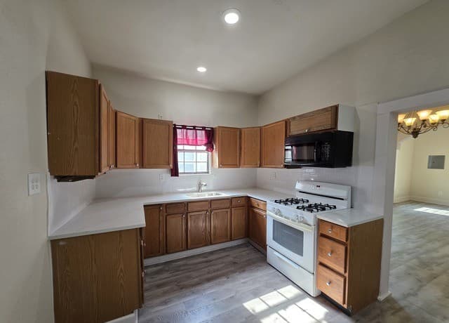 116  Hess, San Antonio, TX 78212 — photo 5