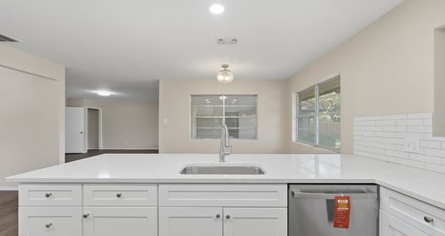 402  Tidecrest Dr, Windcrest, TX 78239 — photo 13
