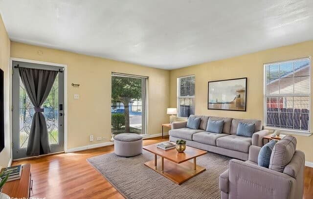 929  Santa Monica St, San Antonio, TX 78201 — photo 4