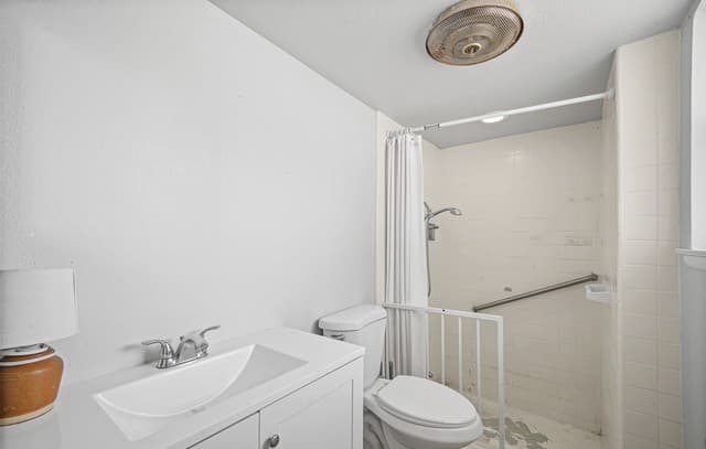 5102  Village Row, San Antonio, TX 78218 — photo 11