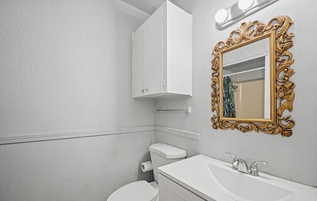 5102  Village Row, San Antonio, TX 78218 — photo 16