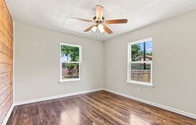 2020  Fresno St, San Antonio, TX 78201 — photo 16