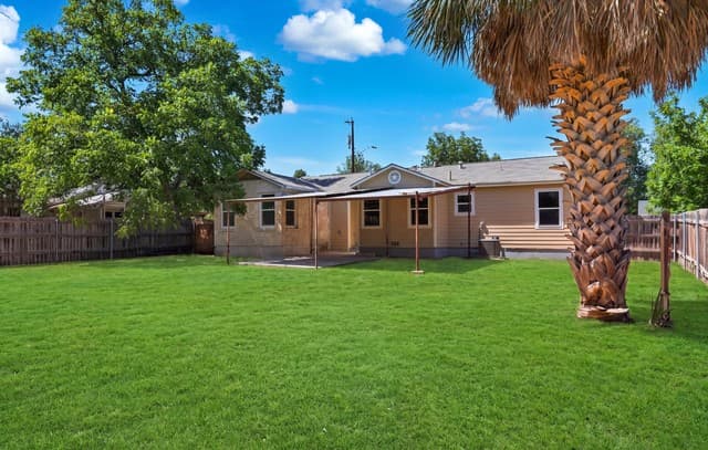 2020  Fresno St, San Antonio, TX 78201 — photo 22