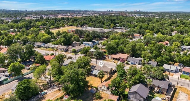 2020  Fresno St, San Antonio, TX 78201 — photo 23