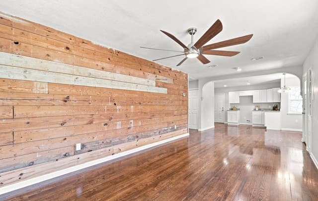 2020  Fresno St, San Antonio, TX 78201 — photo 8