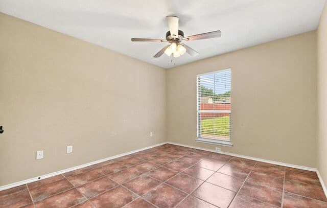 314  Yorktown, Pleasanton, TX 78064 — photo 17