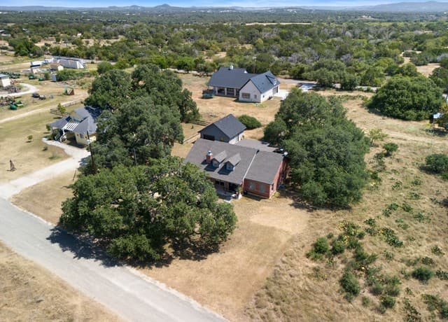 310  Stone Crest, Bandera, TX 78003 — photo 3