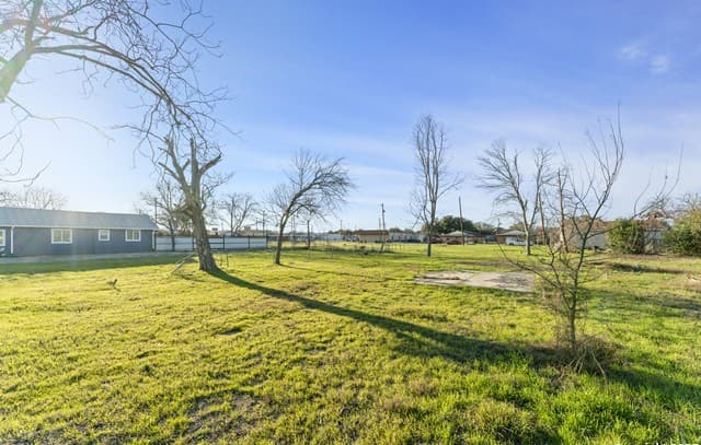217 E Lindbergh Blvd, Universal City, TX 78148 — photo 5