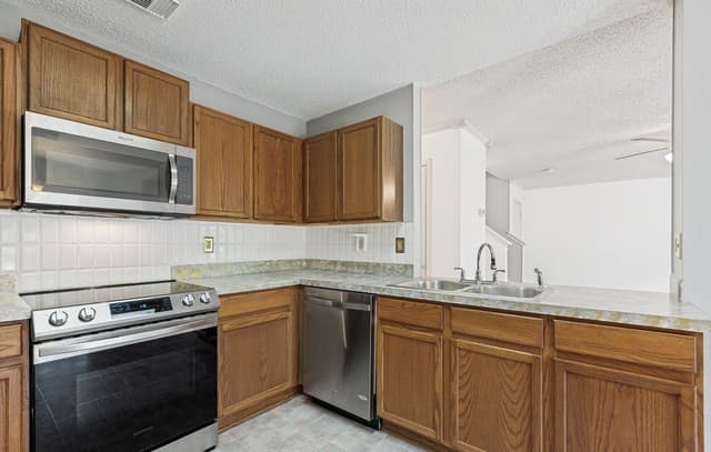 9415  Moonlit Glade, Helotes, TX 78023 — photo 10