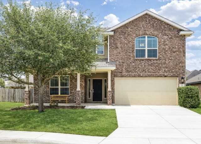 27015  Oleander Chase