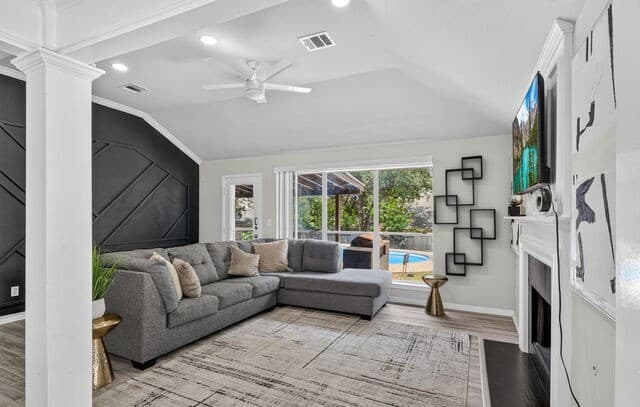 10467  Horn Blvd, San Antonio, TX 78240 — photo 9