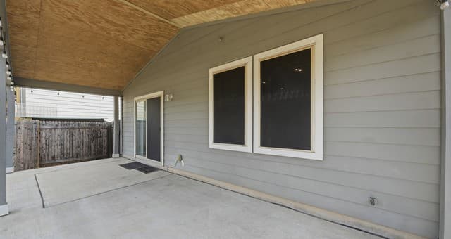 4925  Hallies Garden, St Hedwig, TX 78152 — photo 12