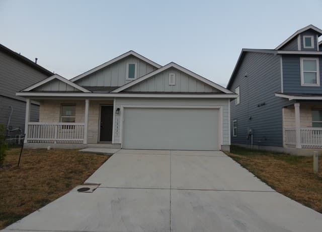 10827 Hernando Court