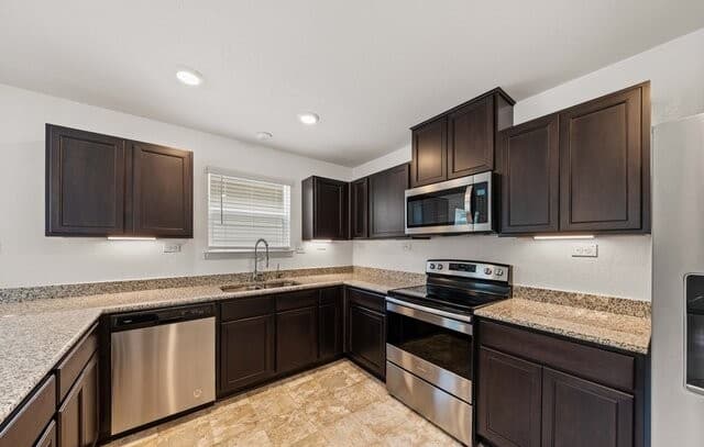 3250  Comanche Crossing, San Antonio, TX 78224 — photo 6