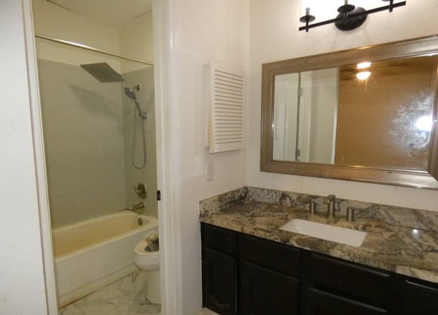 6806  Laguna Verde, San Antonio, TX 78239 — photo 14