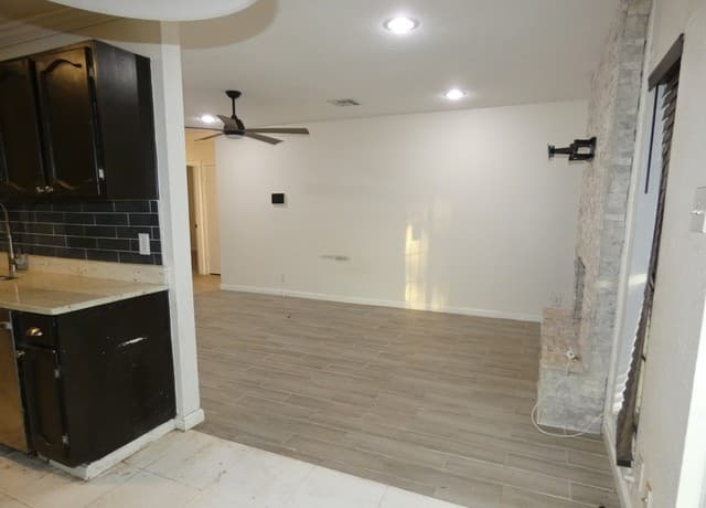 6806  Laguna Verde, San Antonio, TX 78239 — photo 18