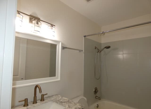 6806  Laguna Verde, San Antonio, TX 78239 — photo 2