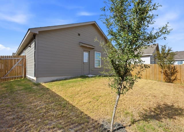 7851  Nessie Trl, San Antonio, TX 78227 — photo 24