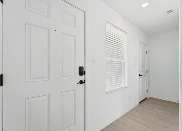 7851  Nessie Trl, San Antonio, TX 78227 — photo 4