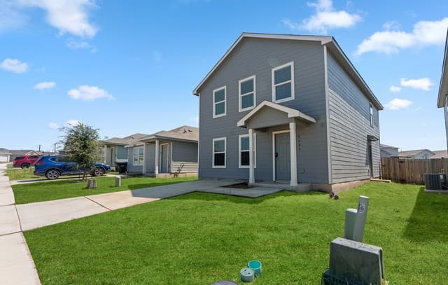 8623  Astral Pl, San Antonio, TX 78252 — photo 2