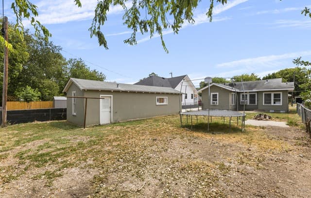 227  Linares St, San Antonio, TX 78225 — photo 12