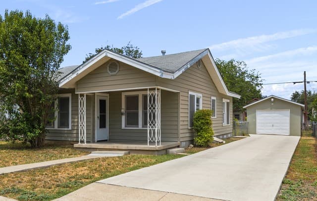 227  Linares St, San Antonio, TX 78225 — photo 3