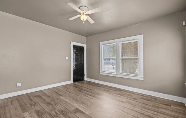 227  Linares St, San Antonio, TX 78225 — photo 4