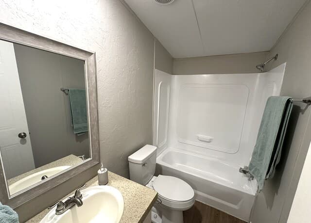 7939  Whartons Dock Rd, Bandera, TX 78003 — photo 11